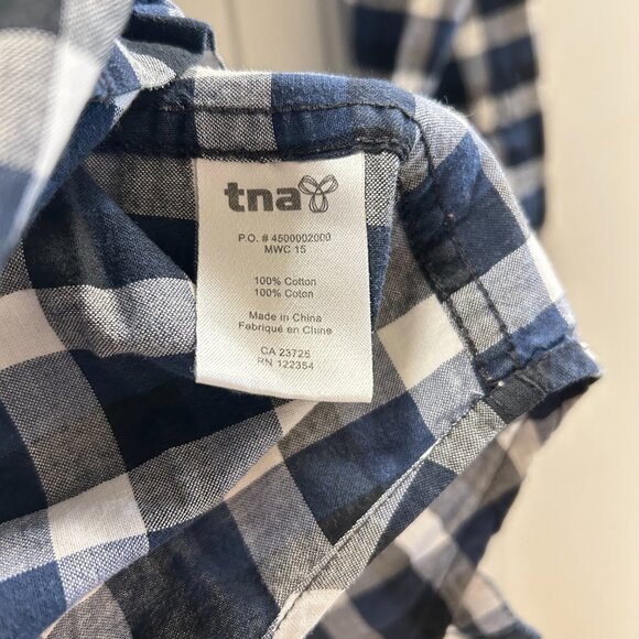 Aritzia TNA checkered button-up shirt blue white - Picture 7 of 11